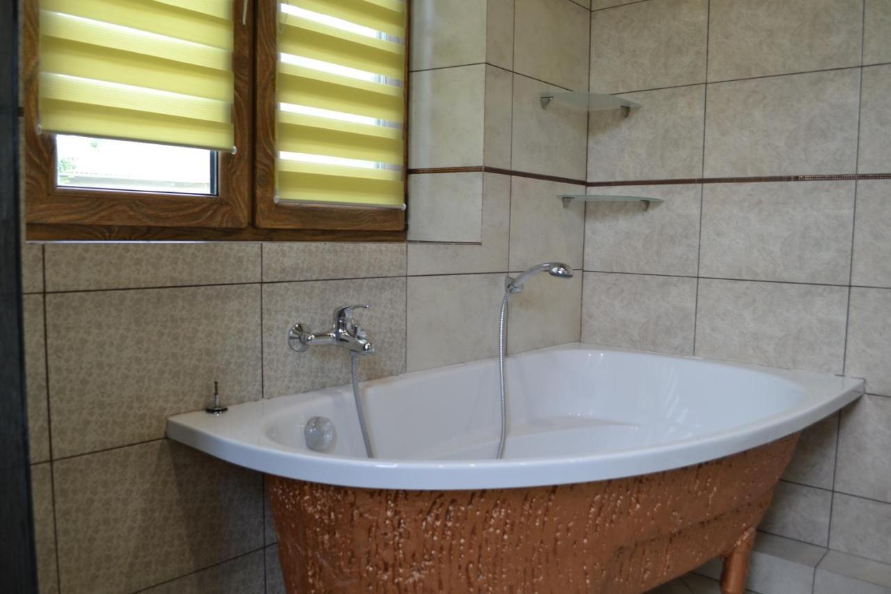 Romantic Guest House Каменец-Подольский Экстерьер фото