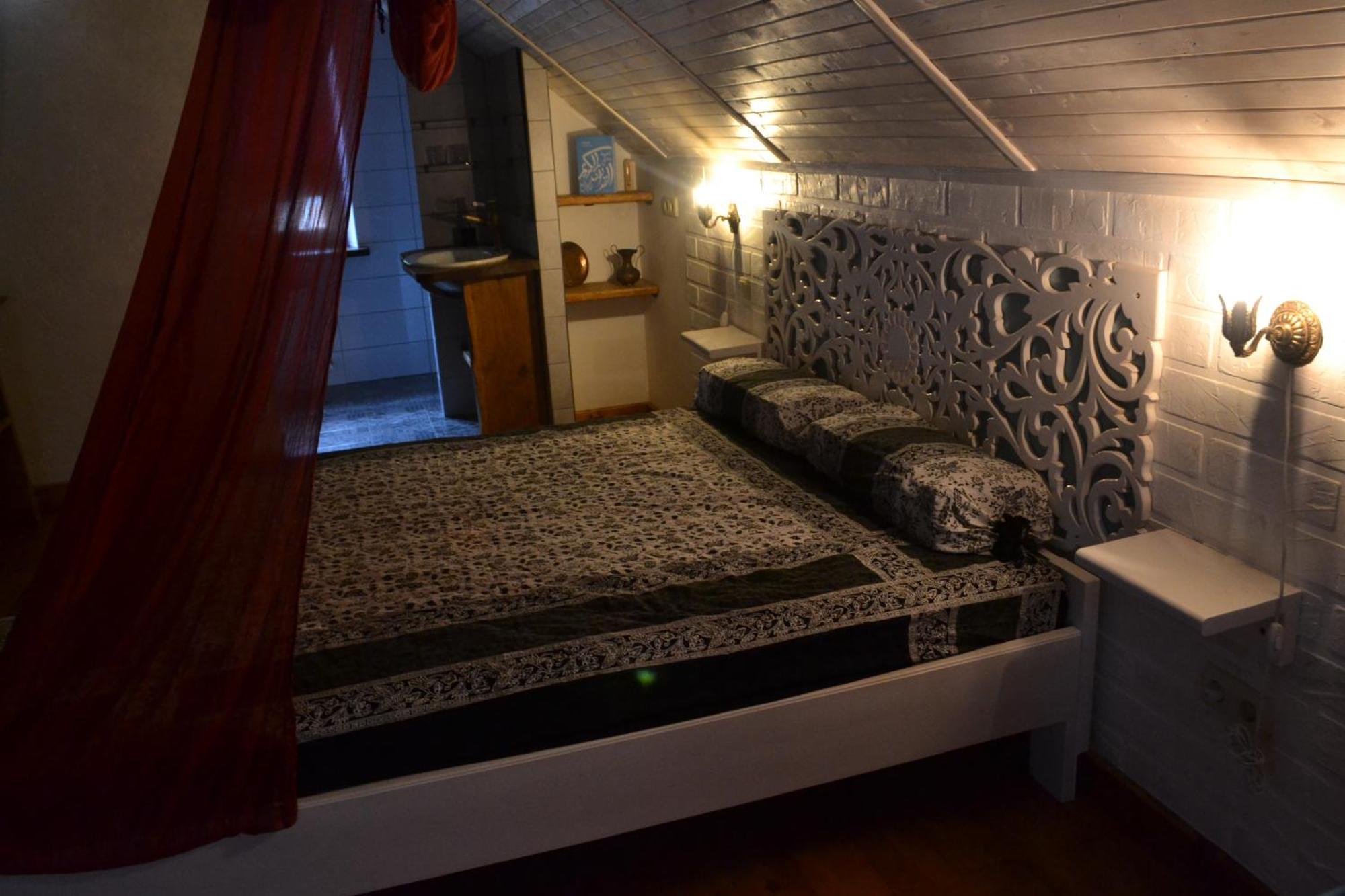 Romantic Guest House Каменец-Подольский Экстерьер фото